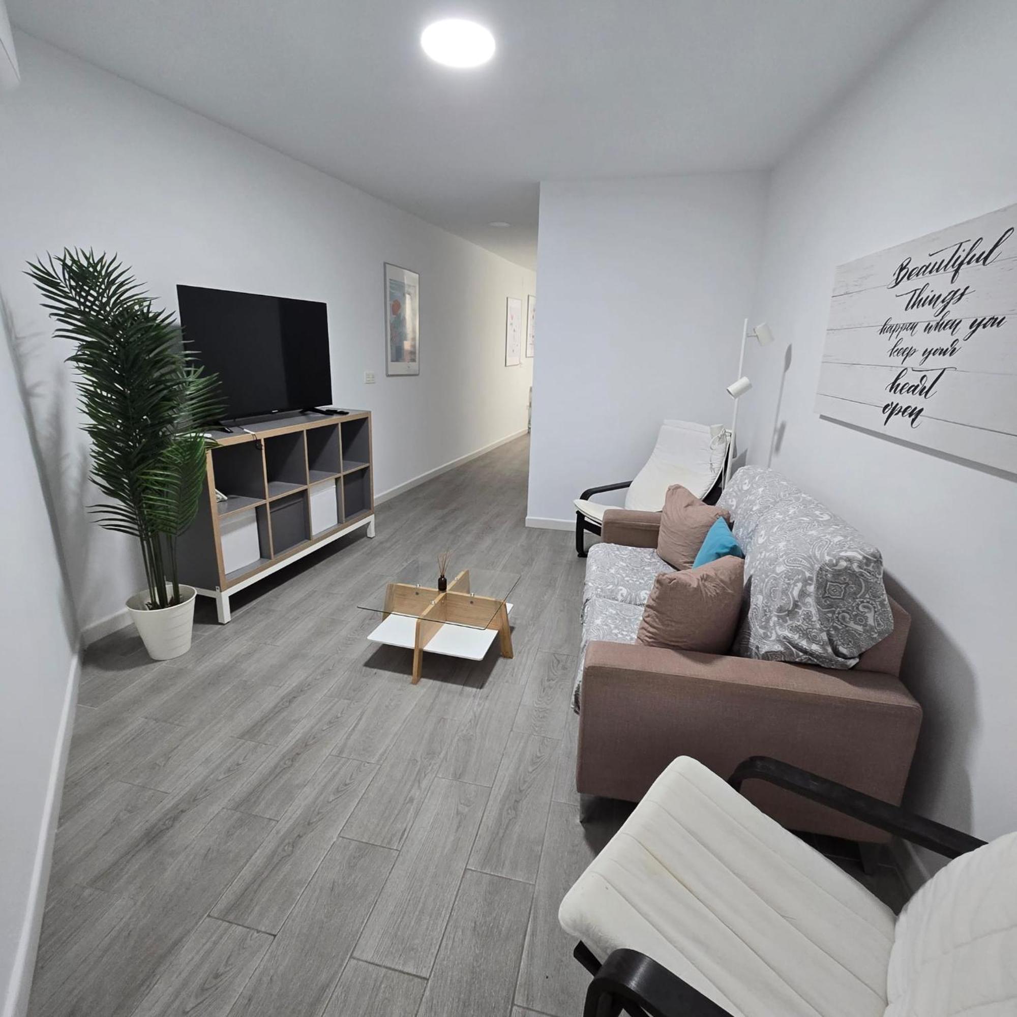 2 Rooms Con Terraza มาลากา ภายนอก รูปภาพ