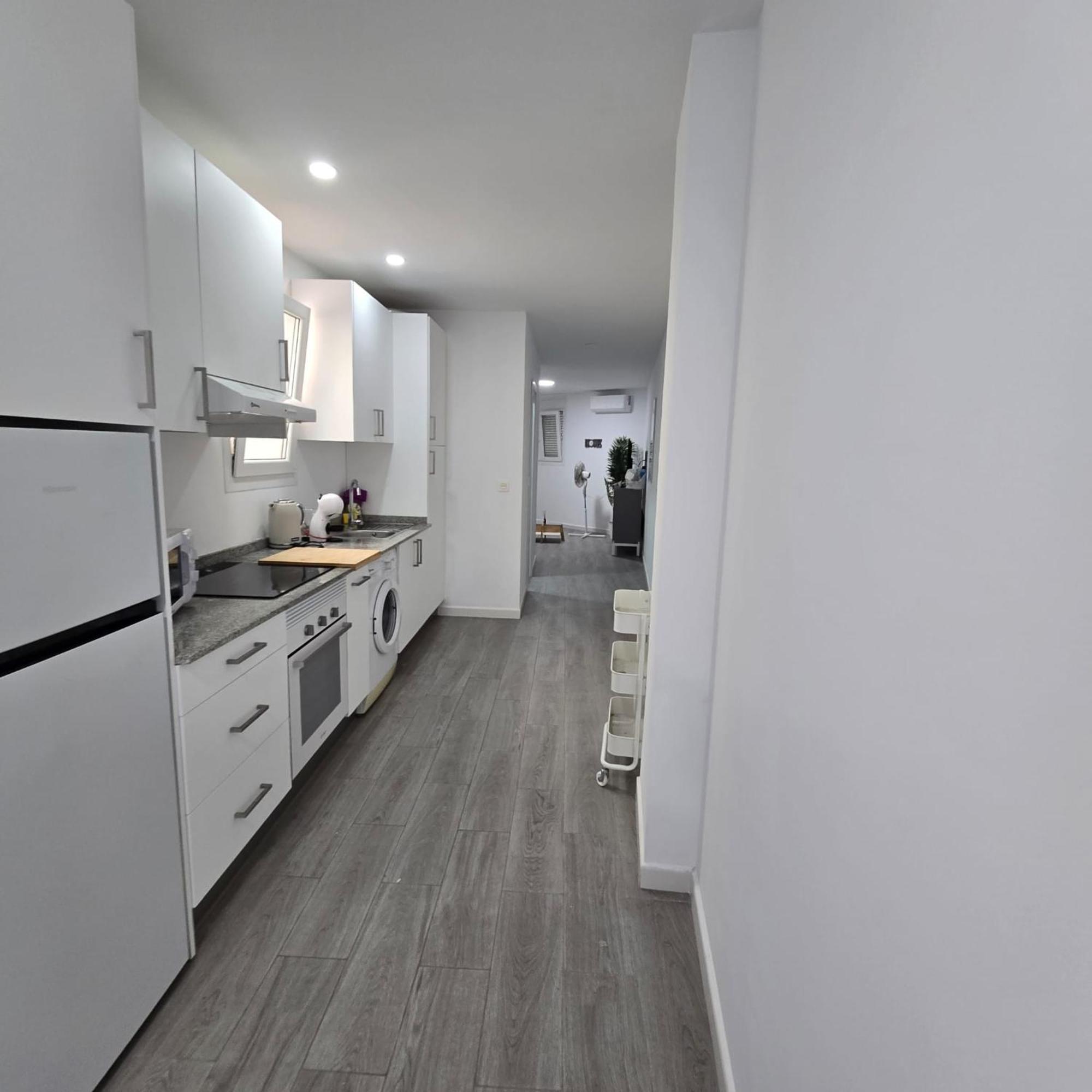 2 Rooms Con Terraza มาลากา ภายนอก รูปภาพ