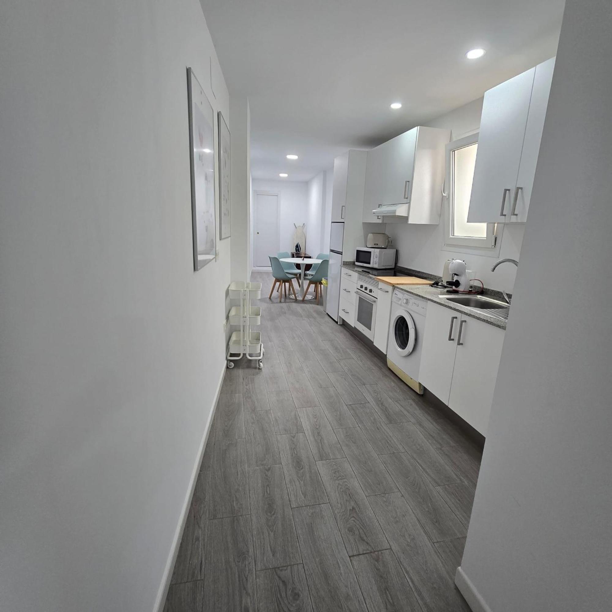 2 Rooms Con Terraza มาลากา ภายนอก รูปภาพ