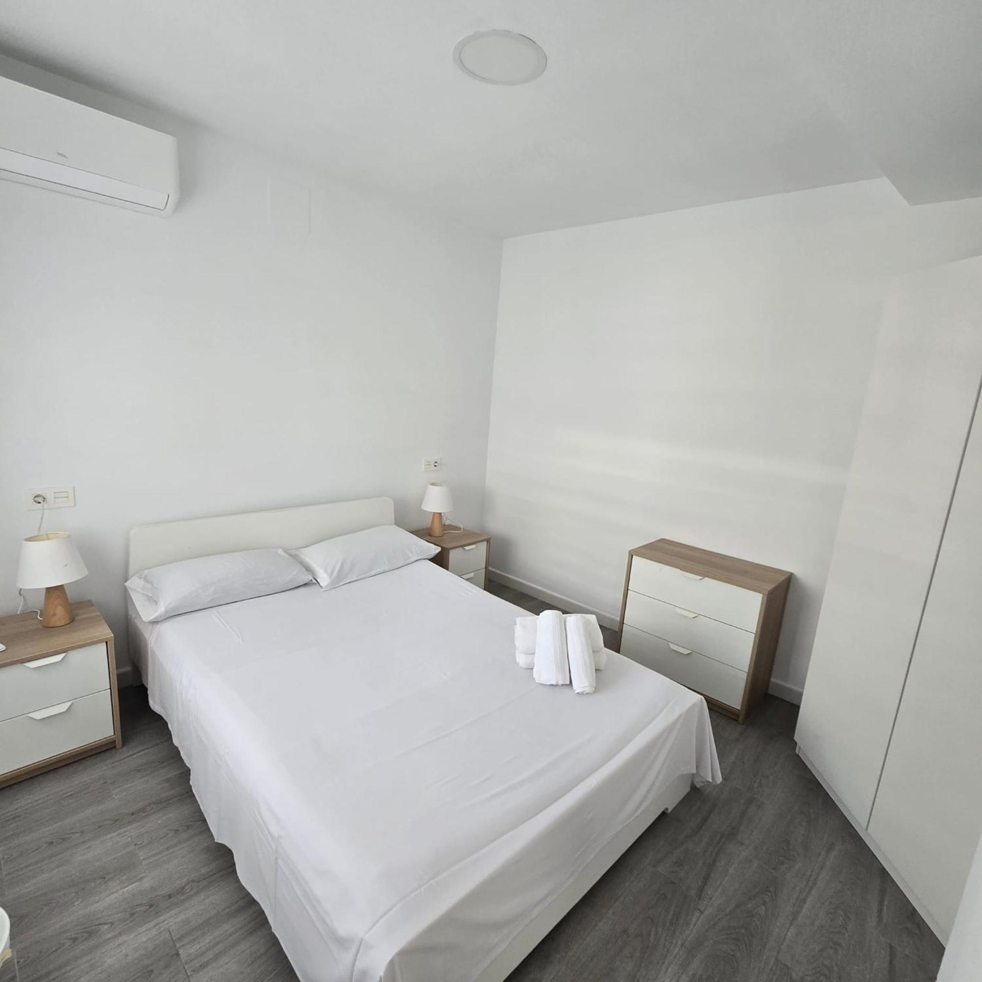 2 Rooms Con Terraza มาลากา ภายนอก รูปภาพ