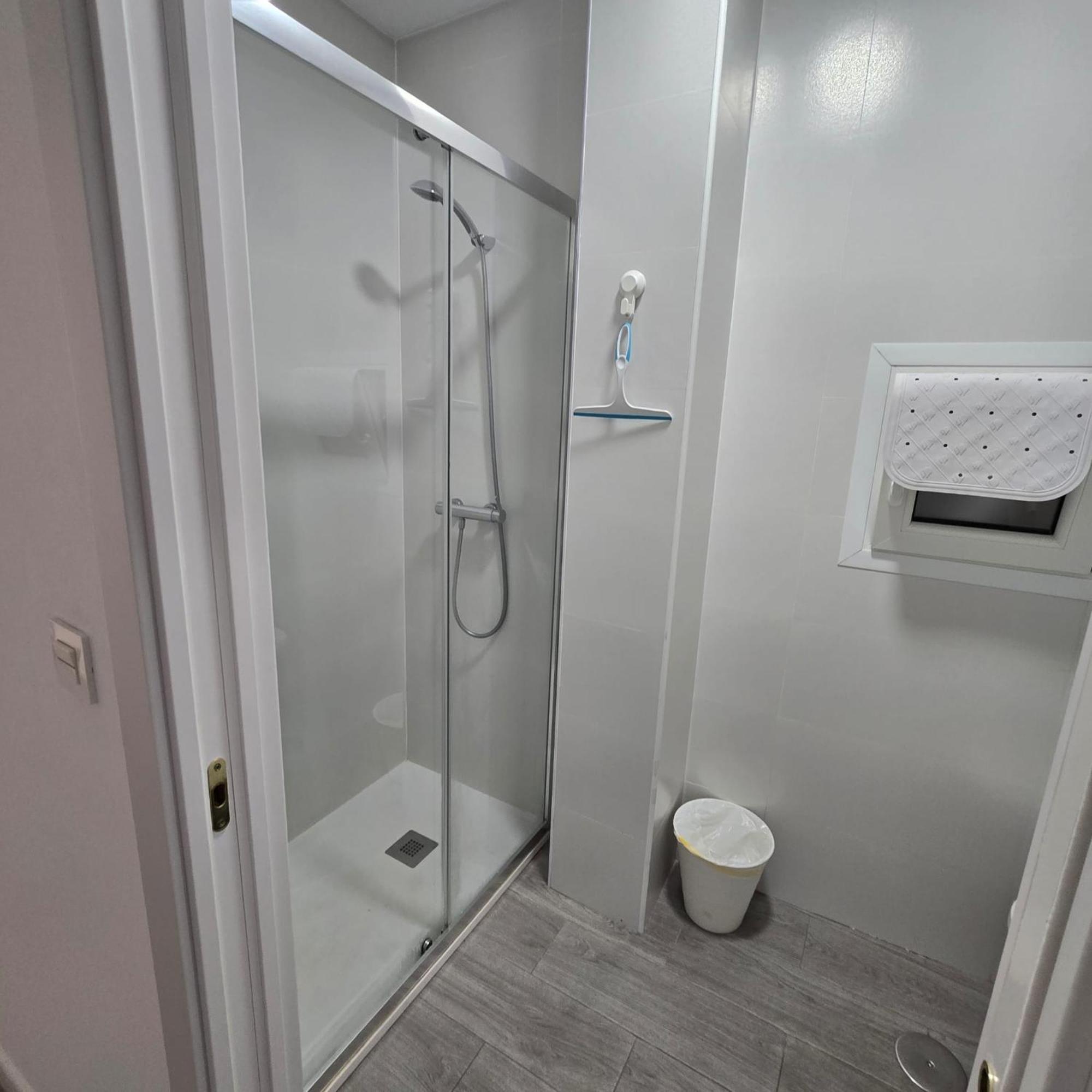 2 Rooms Con Terraza มาลากา ภายนอก รูปภาพ